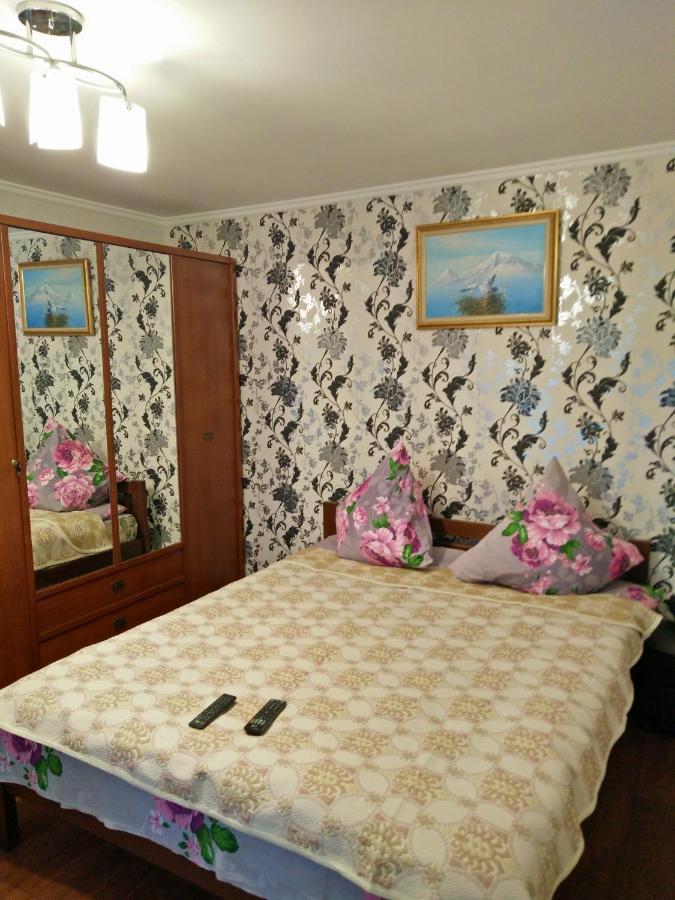 Apartment Nr Railway Station 오데사 외부 사진